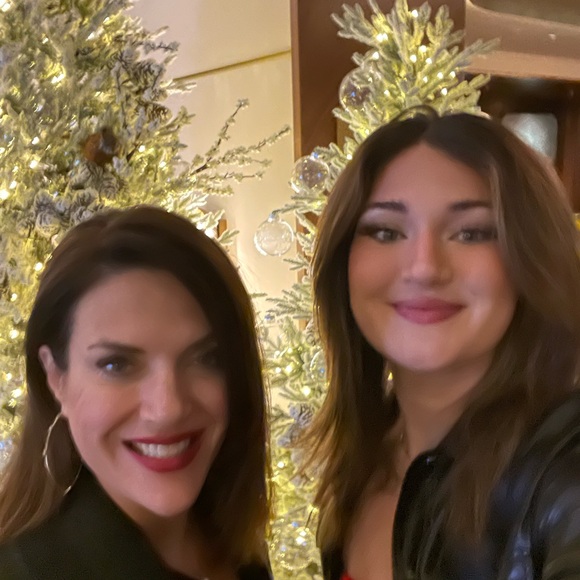 Meet your Posher, Lisa - Picture 6 of 6